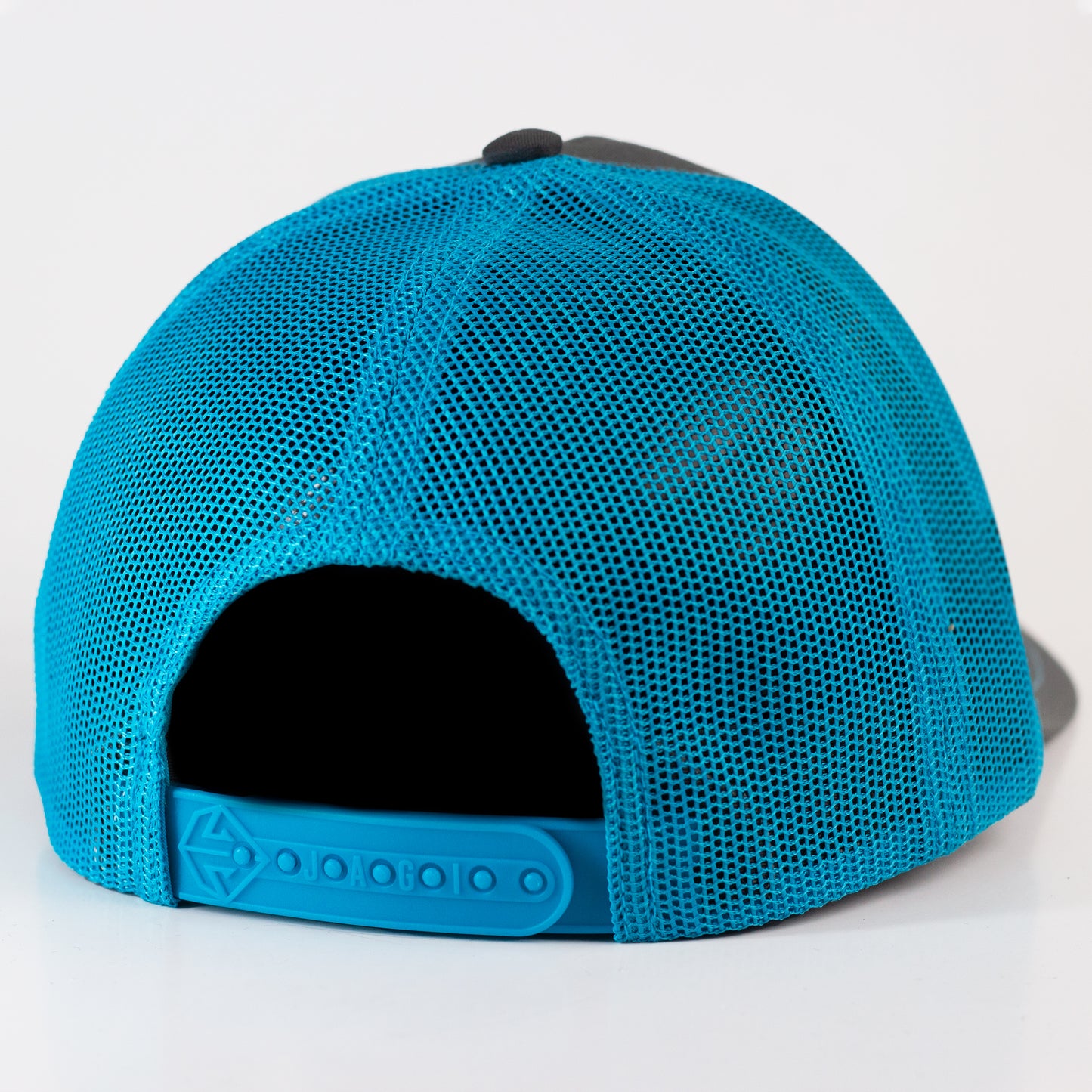 GORRA UNICOLOR DE MALLA