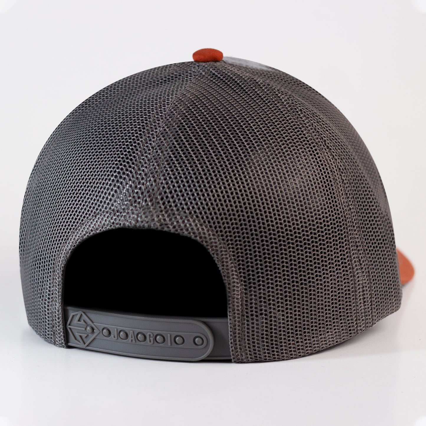 GORRA BICOLOR DE MALLA